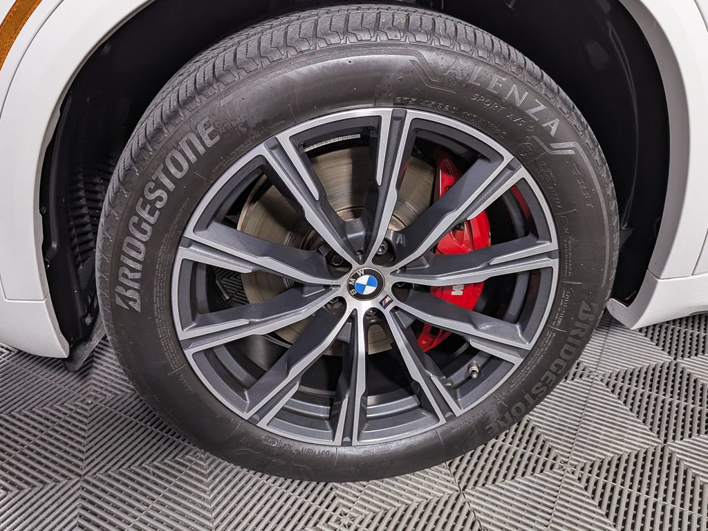 Certified 2024 BMW X5 xDrive40i w/ M Sport Package AWD/4WD image 52