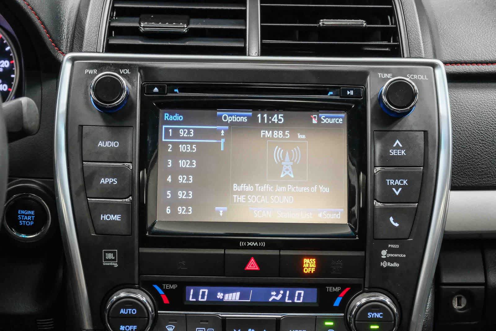 Used 2017 Toyota Camry XSE w/ Moonroof Package FWD image 17