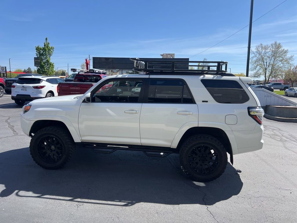 Used 2016 Toyota 4Runner SR5 AWD/4WD image 6