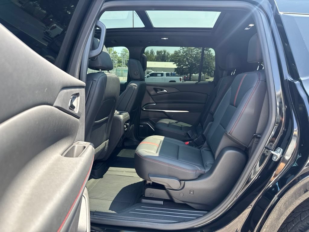 Used 2024 Chevrolet Traverse RS w/ LPO, Floor Liner Package AWD/4WD image 15