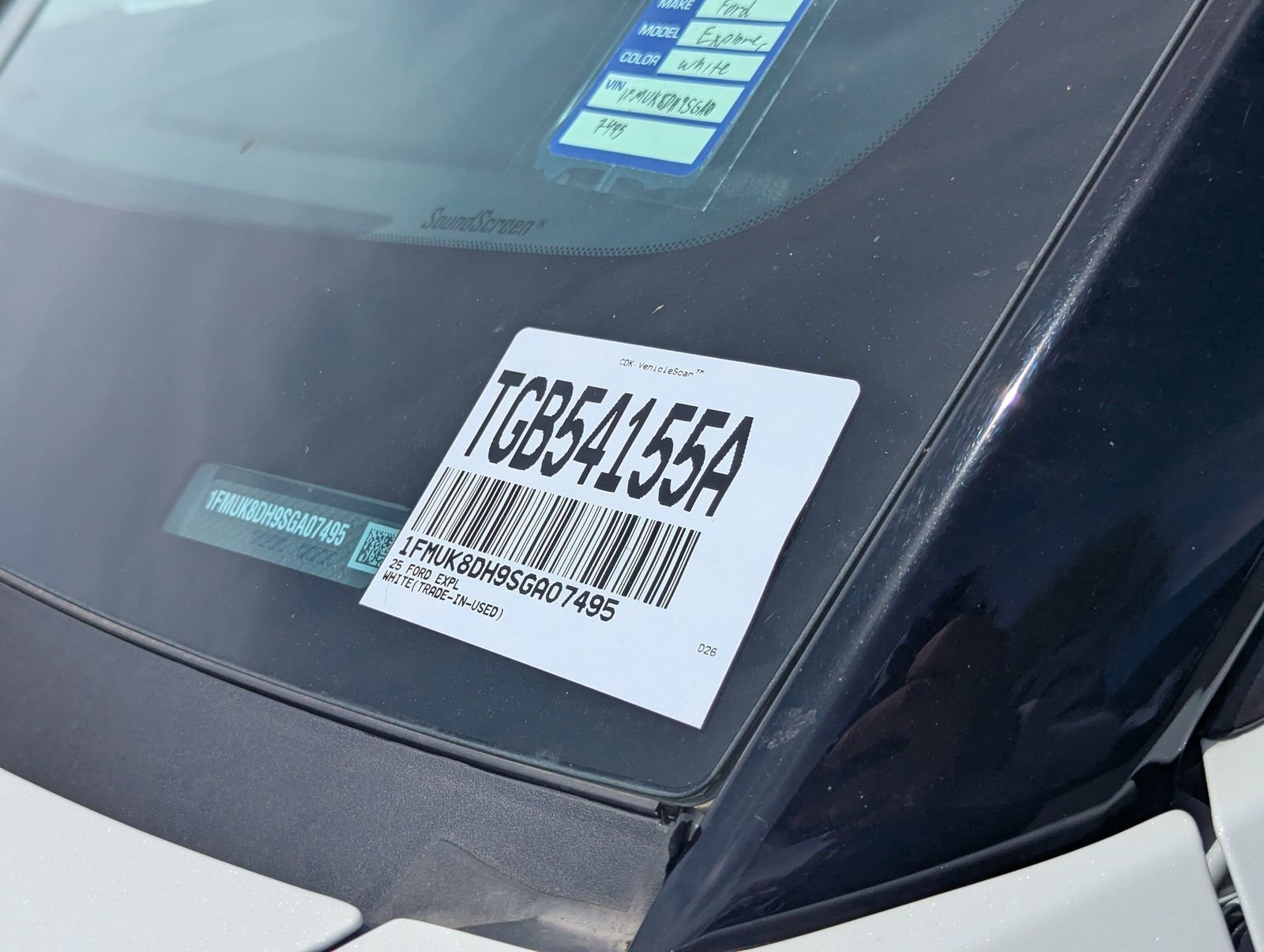 Certified 2025 Ford Explorer Active w/ Active Comfort Package AWD/4WD image 6