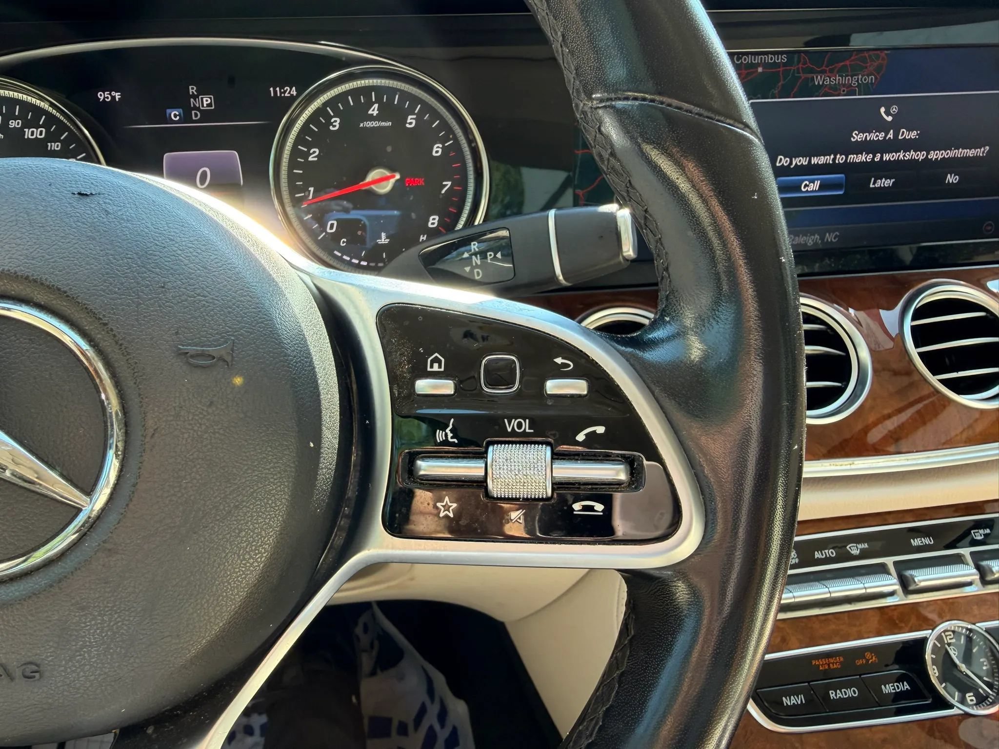 Used 2019 Mercedes-Benz E 300 4MATIC w/ Premium 1 Package image 23
