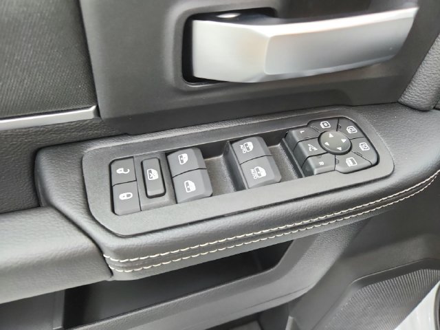 New 2026 RAM 2500 Big Horn AWD/4WD image 36