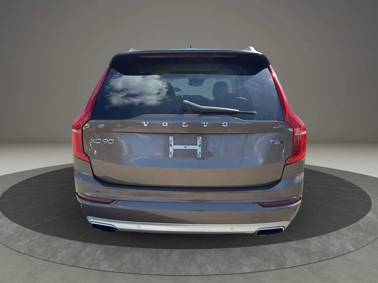 Used 2016 Volvo XC90 T6 Momentum w/ Momentum Plus Package AWD/4WD image 6