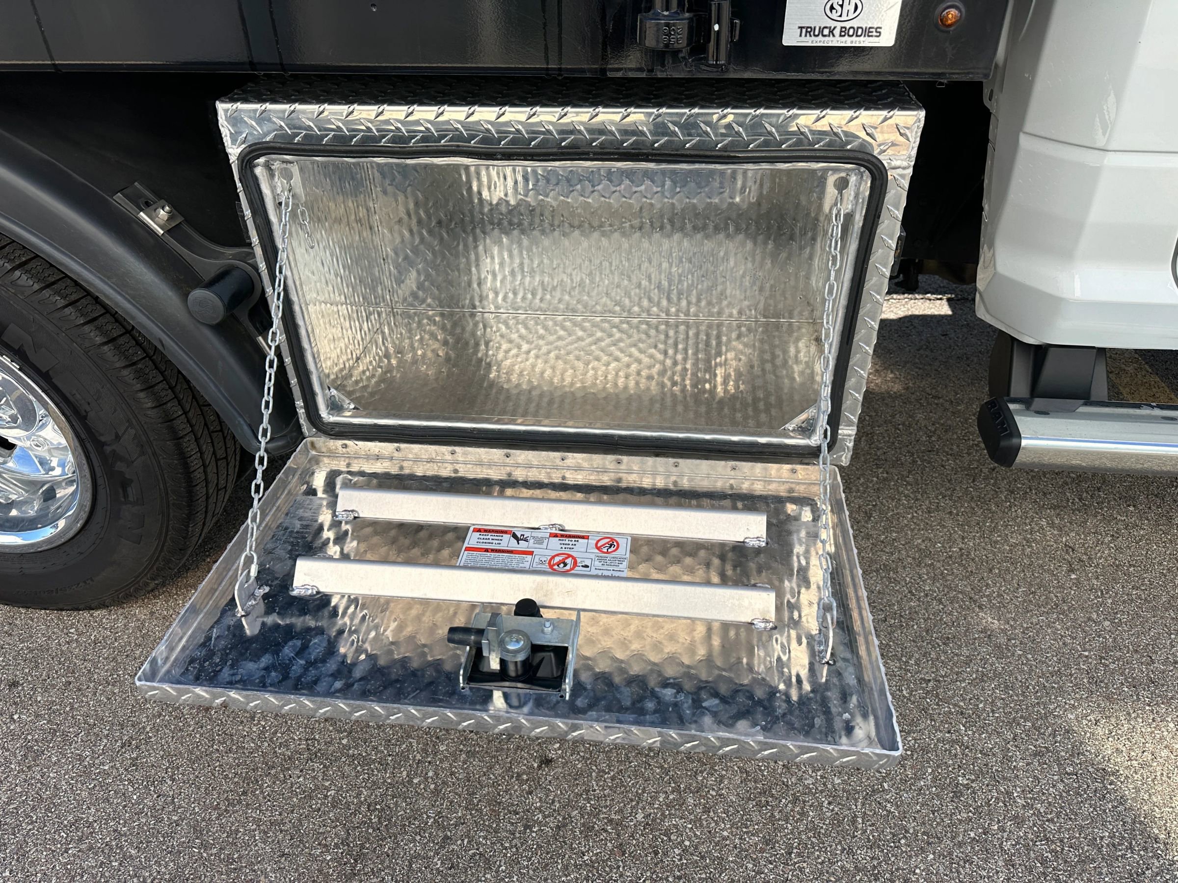 Used 2023 RAM 3500 Tradesman image 15