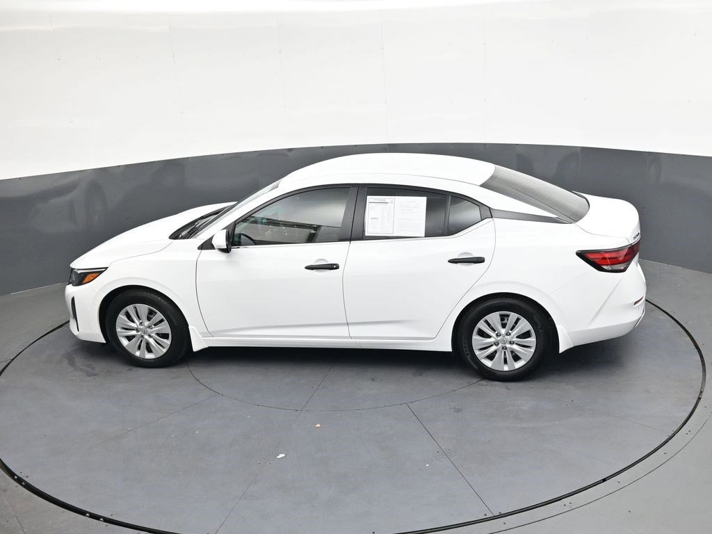 Used 2025 Nissan Sentra S image 32