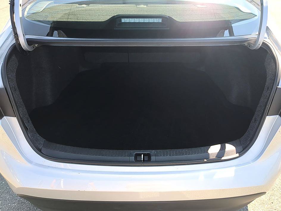 Used 2026 Toyota Corolla LE FWD image 31