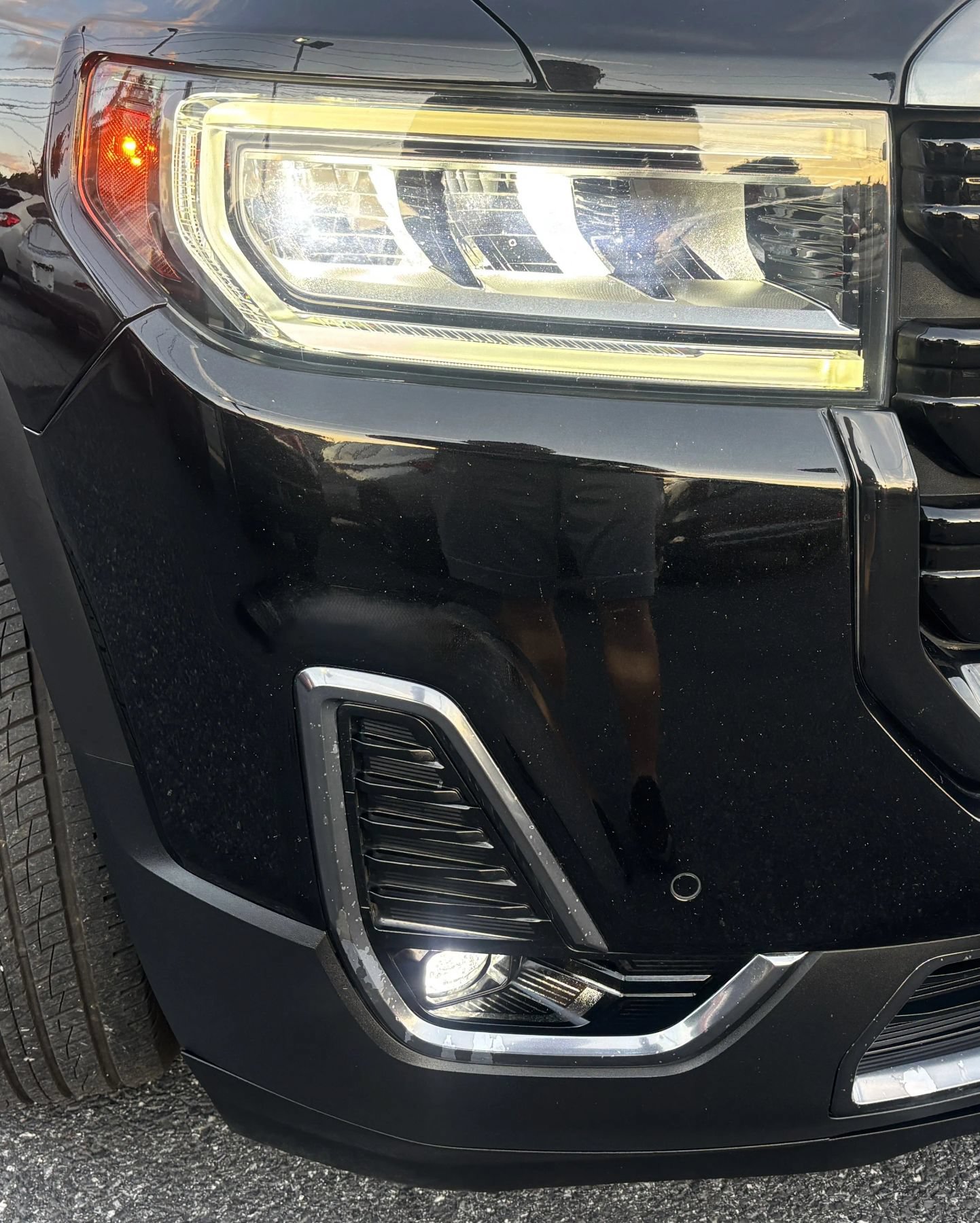Used 2021 GMC Acadia AT4 w/ Technology Package AWD/4WD image 7