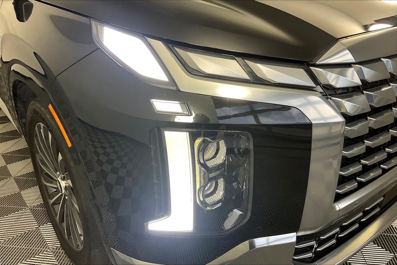 Used 2024 Hyundai Palisade Calligraphy FWD image 32