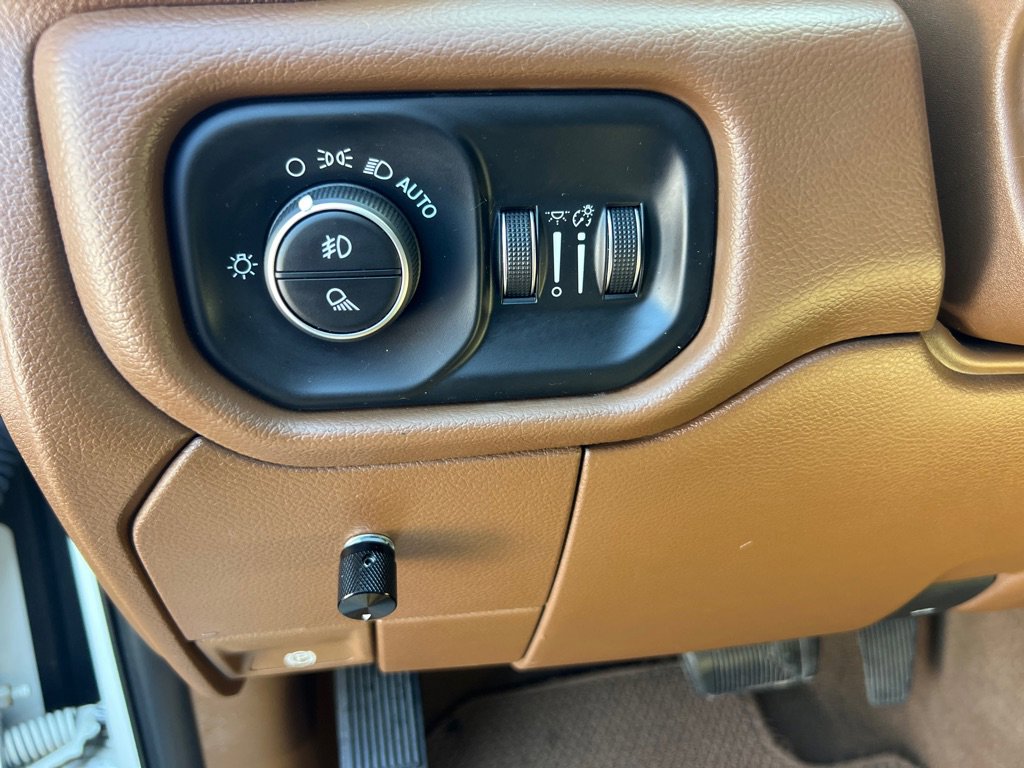 Used 2019 RAM 2500 Laramie AWD/4WD image 30