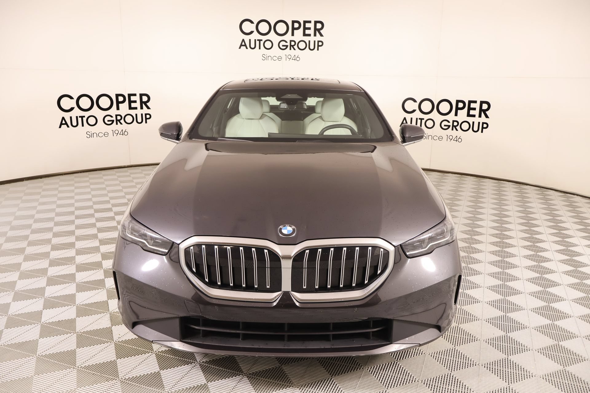 Used 2024 BMW 530i w/ Convenience Package RWD image 10
