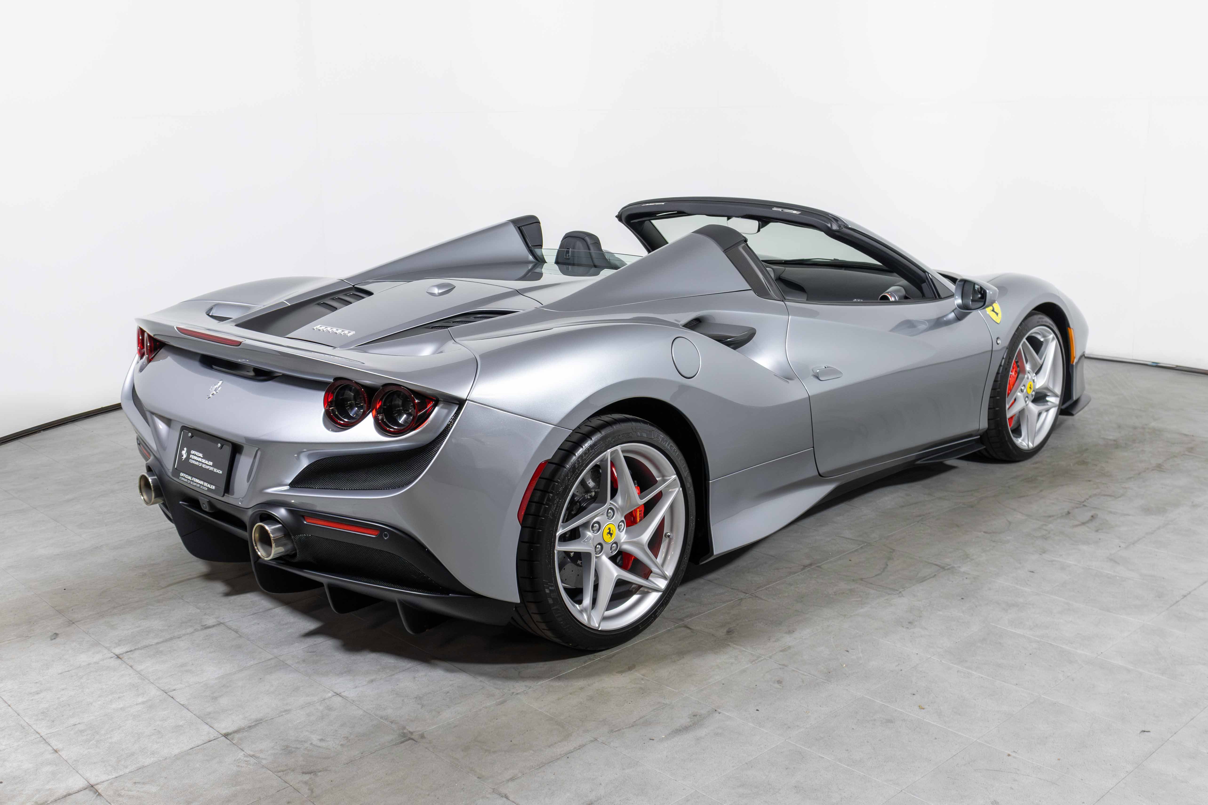 Used 2023 Ferrari F8 Tributo image 8