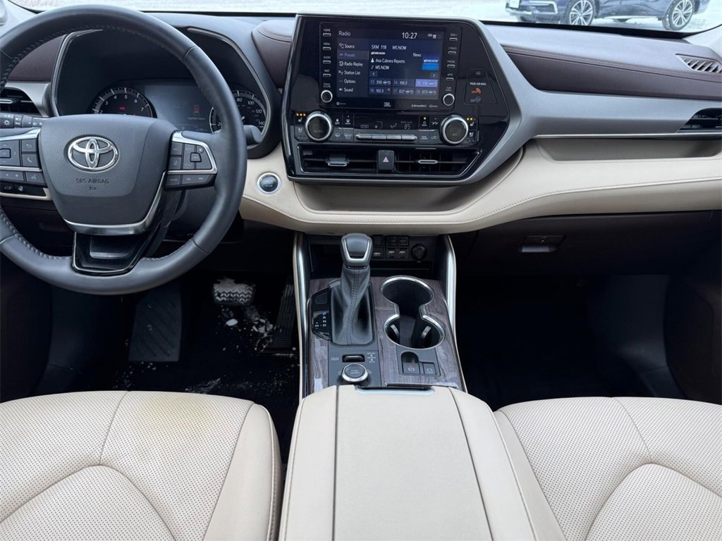 Used 2021 Toyota Highlander Limited image 11