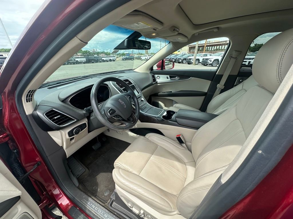 Used 2016 Lincoln MKX Reserve w/ Luxury Package AWD/4WD image 8
