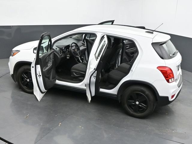 Used 2020 Chevrolet Trax LS FWD image 42