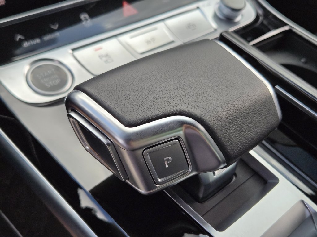 Certified 2025 Audi A8 L 3.0T AWD/4WD image 26