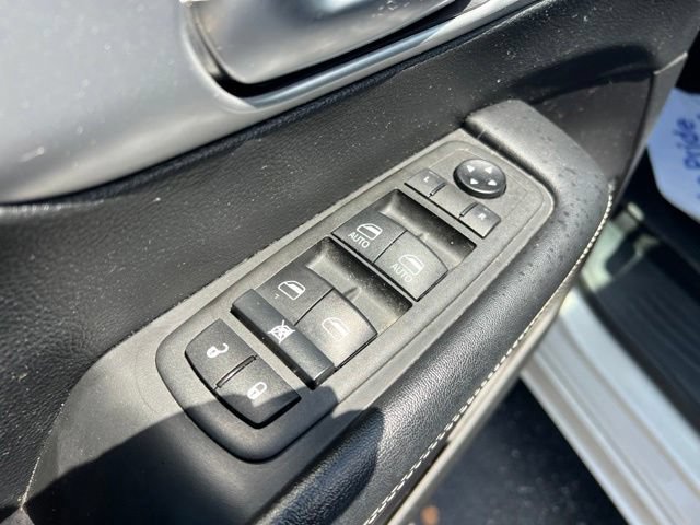 Used 2021 Chrysler Pacifica Touring-L w/ Premium & Safety Sphere Group AWD/4WD image 28