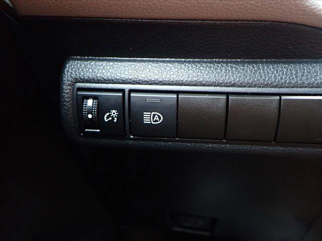 Used 2022 Toyota Corolla LE FWD image 18