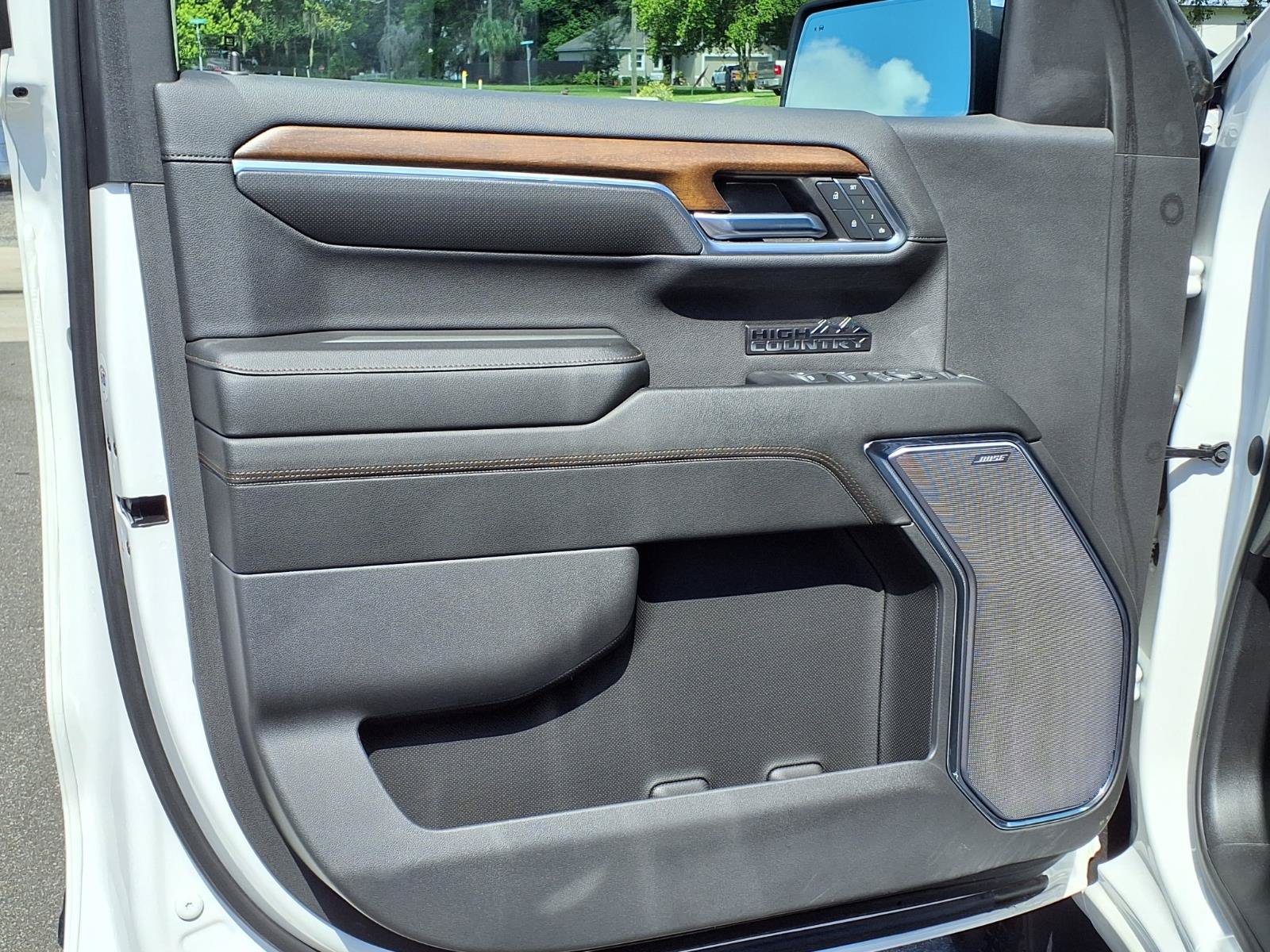 Certified 2024 Chevrolet Silverado 1500 High Country w/ Z71 Off-Road Package AWD/4WD image 14