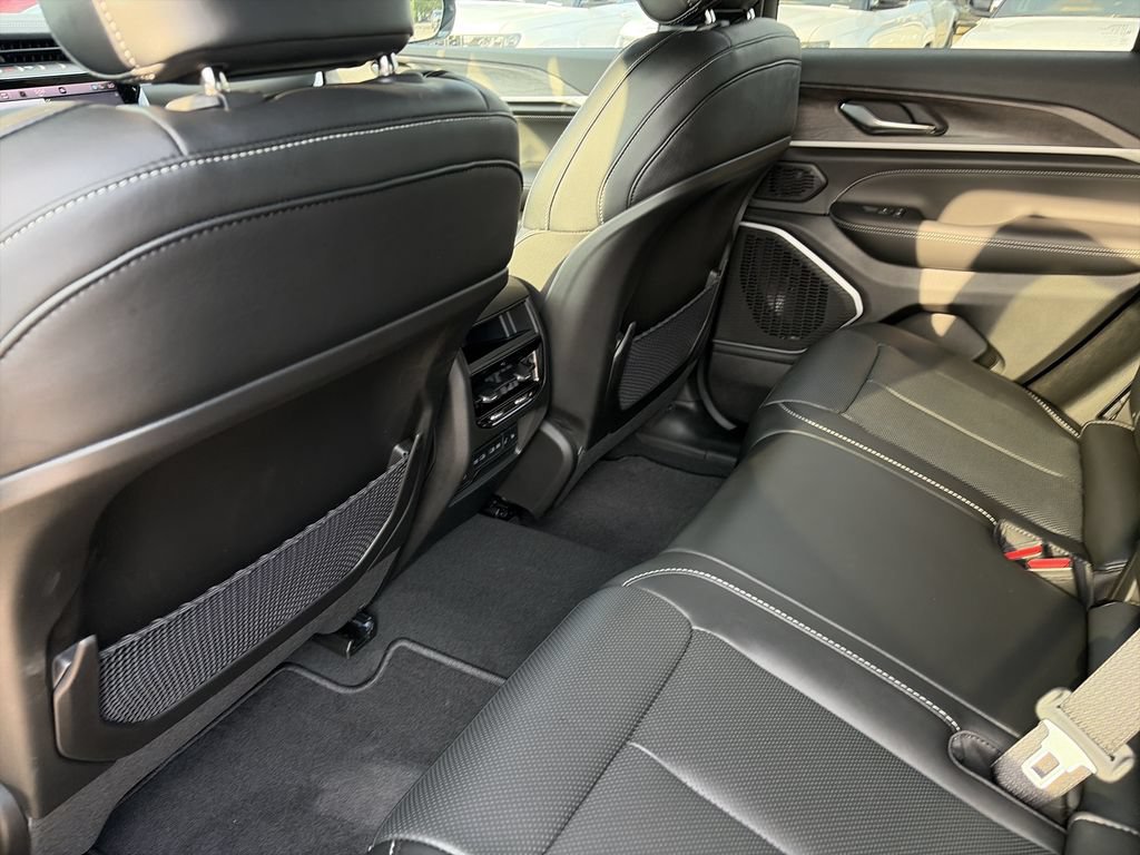 New 2026 Jeep Grand Cherokee Limited AWD/4WD image 29