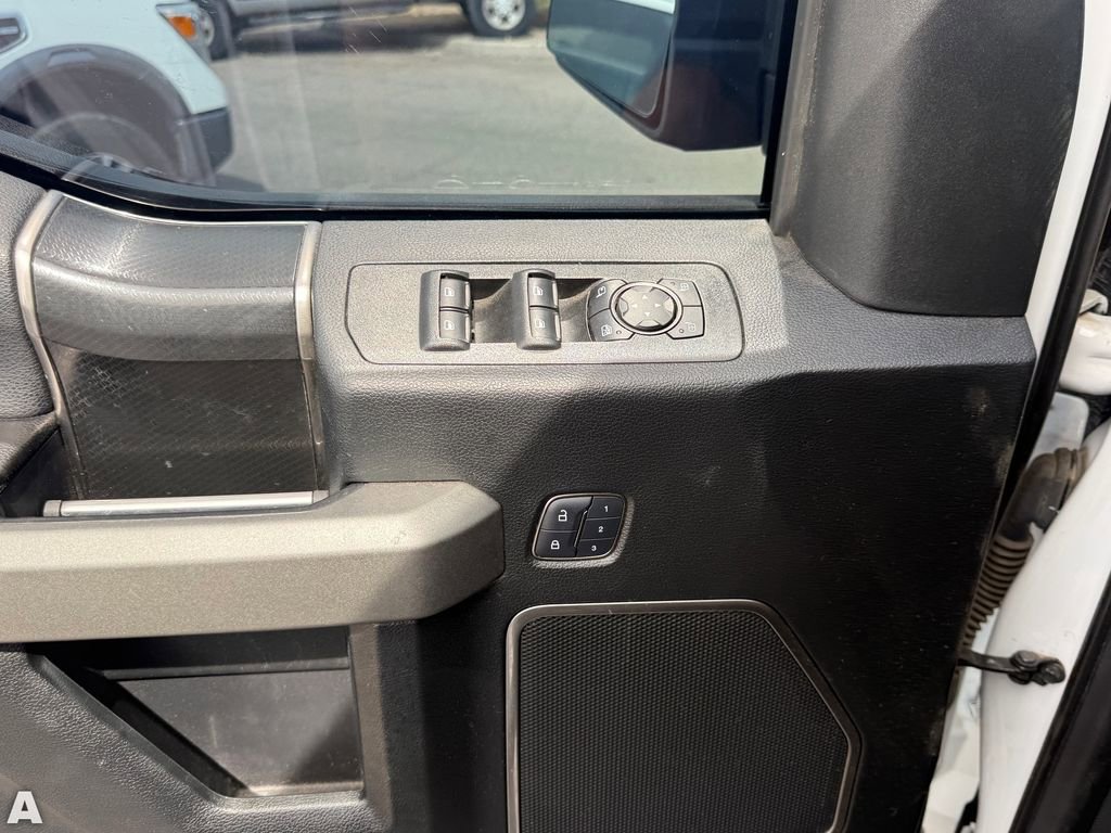 Used 2018 Ford F150 Raptor w/ Equipment Group 802A Luxury image 11