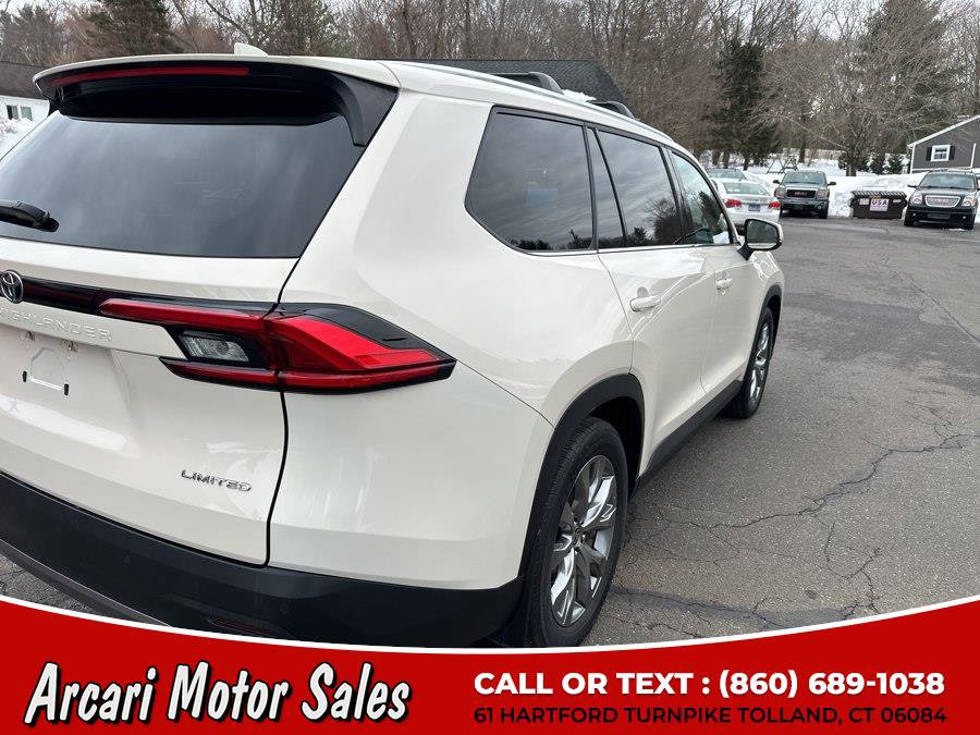 Used 2024 Toyota Grand Highlander AWD image 11