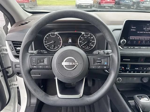 Used 2023 Nissan Rogue SV FWD image 10