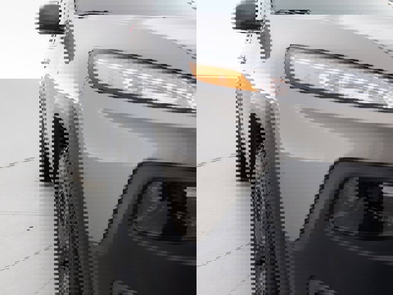 Used 2017 Jeep Cherokee Trailhawk image 11