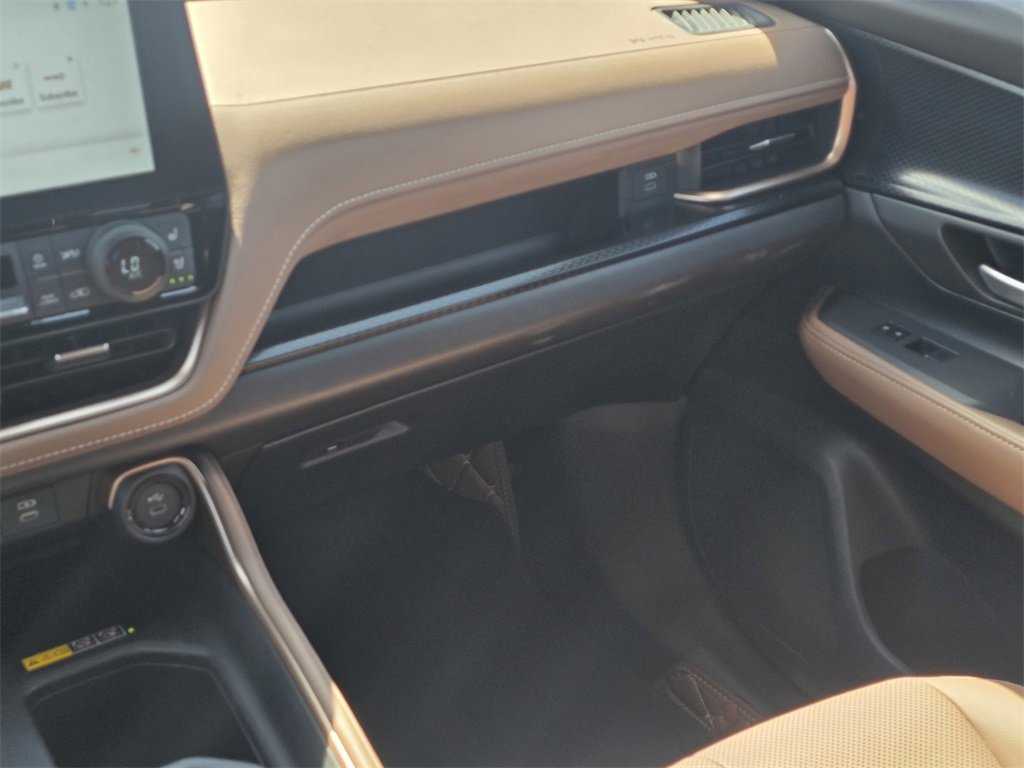 Used 2025 Toyota Grand Highlander AWD Hybrid image 19