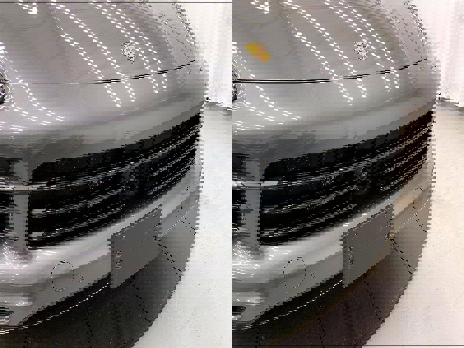 Used 2023 Porsche Cayenne image 30