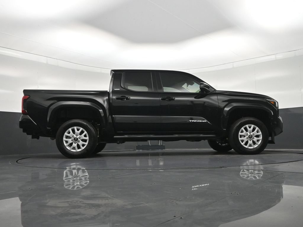 Used 2025 Toyota Tacoma SR5 RWD image 29