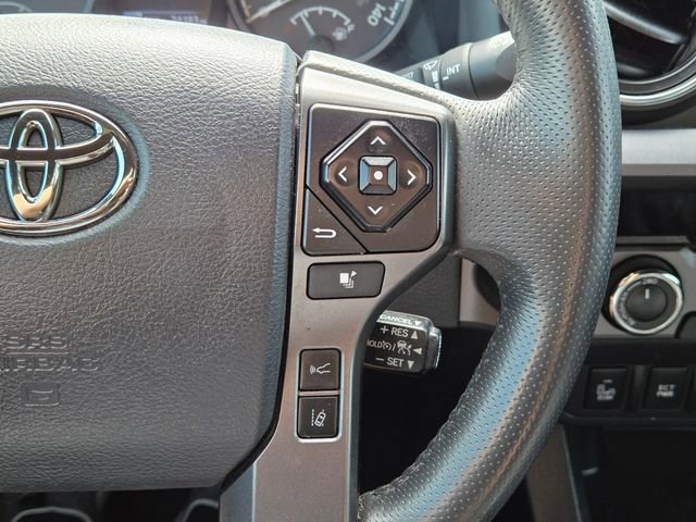 Used 2018 Toyota Tacoma TRD Off-Road w/ Technology Package AWD/4WD image 19