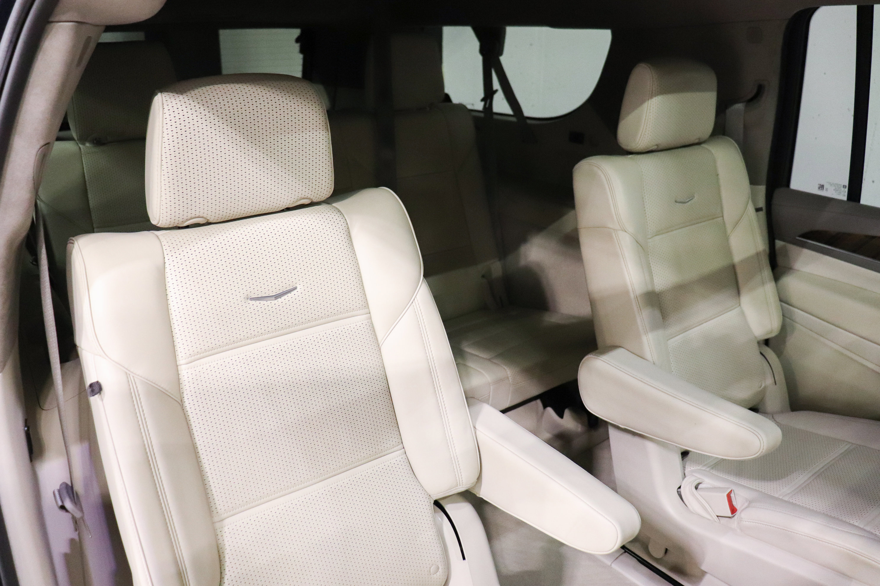 Used 2022 Cadillac Escalade ESV Sport Platinum image 24