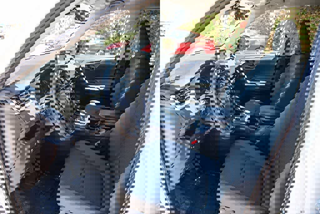 Used 2023 Toyota RAV4 LE image 16