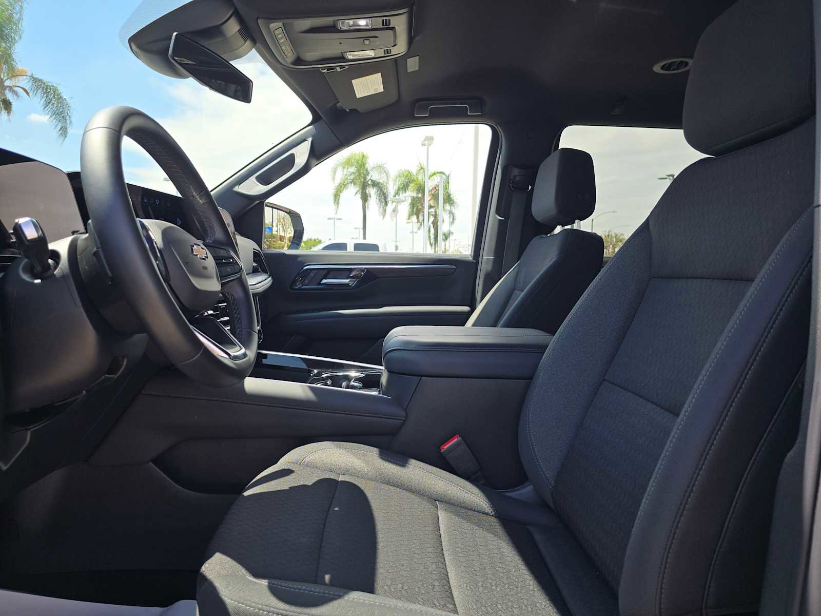 Used 2025 Chevrolet Tahoe LS AWD/4WD image 20