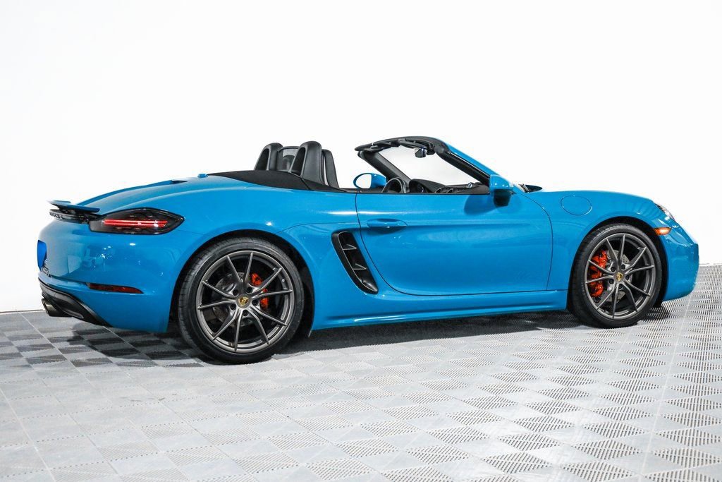 Used 2018 Porsche 718 Boxster S image 12