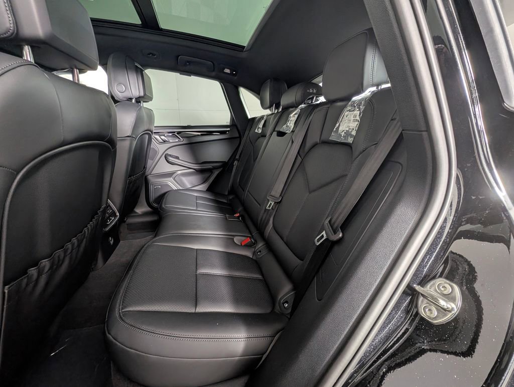 New 2026 Porsche Macan image 24