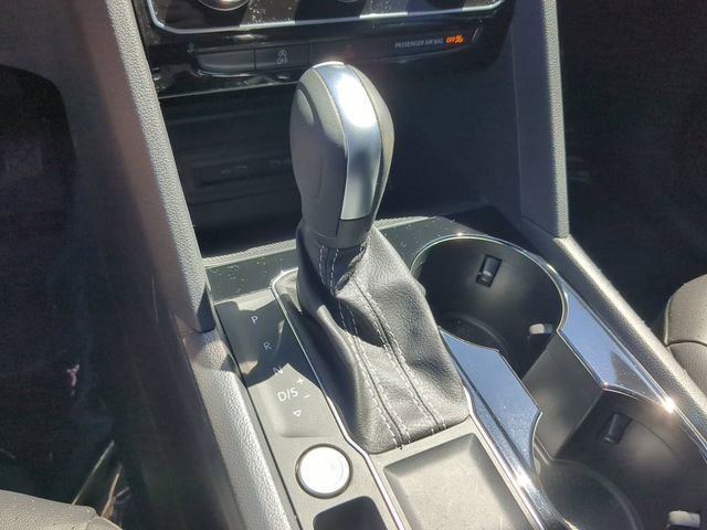 Used 2023 Volkswagen Atlas SE w/ Black Wheel Package image 25