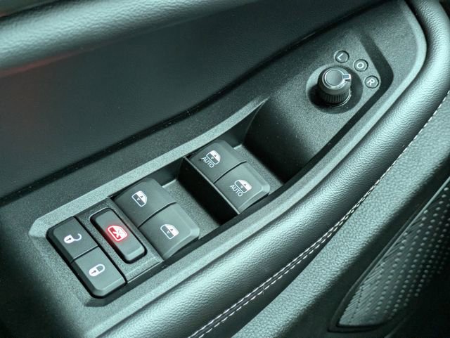 Certified 2024 Jeep Grand Cherokee Altitude image 17