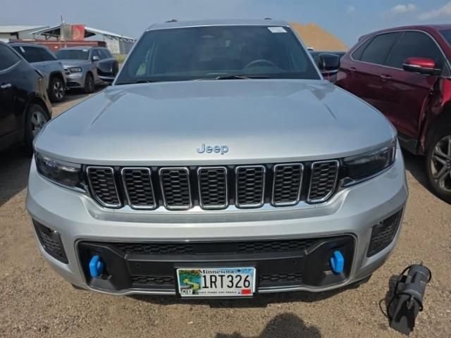 Used 2023 Jeep Grand Cherokee Overland w/ Luxury Tech Group IV AWD/4WD image 14