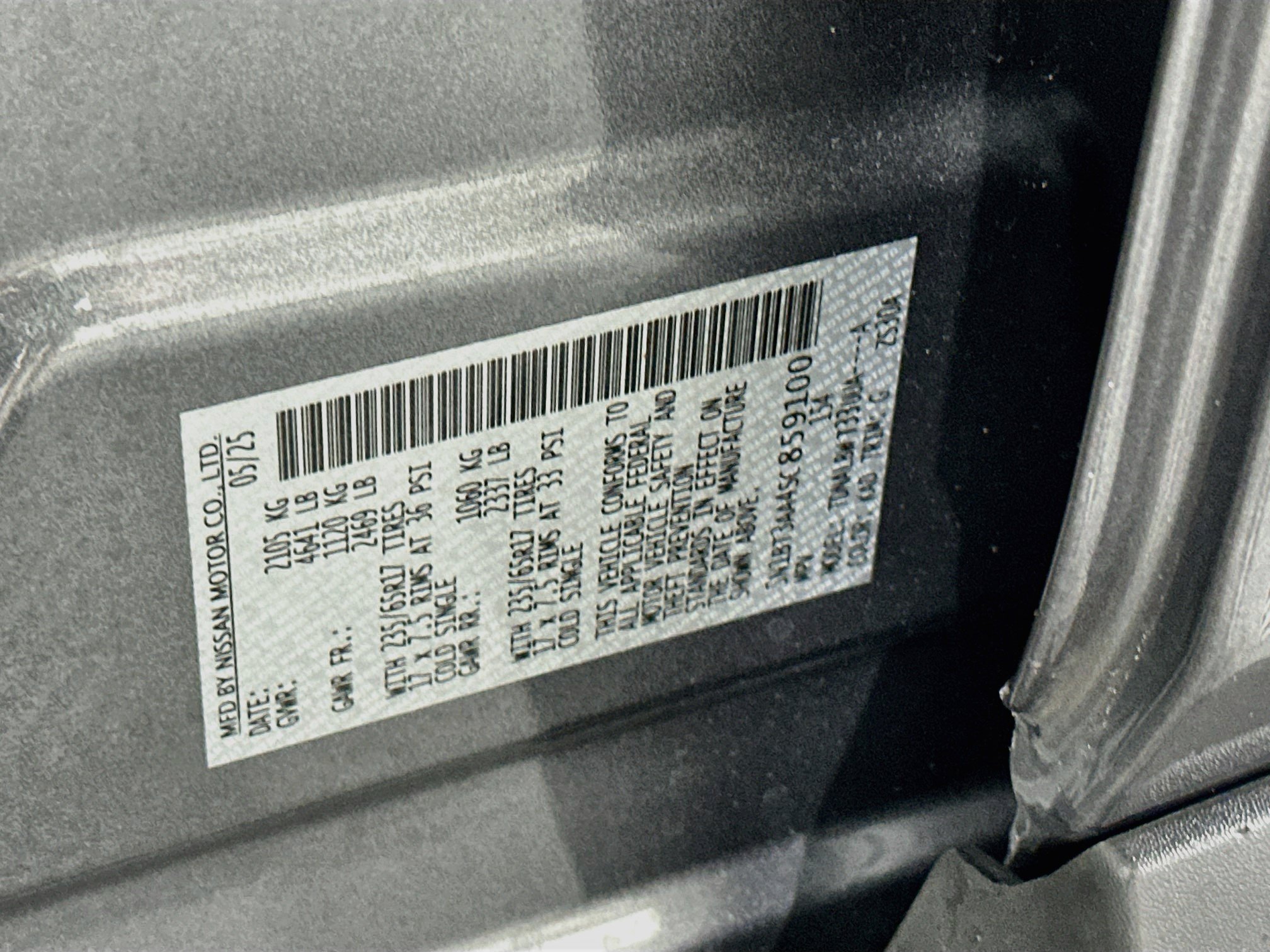 Used 2025 Nissan Rogue S FWD image 12