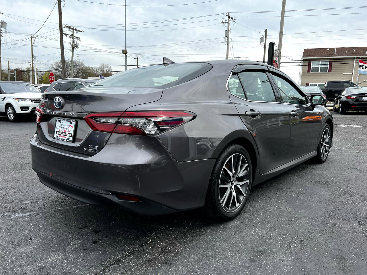 Used 2023 Toyota Camry XLE image 5