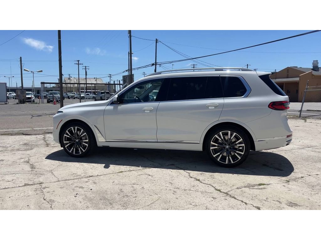 Used 2024 BMW X7 xDrive40i AWD/4WD image 8