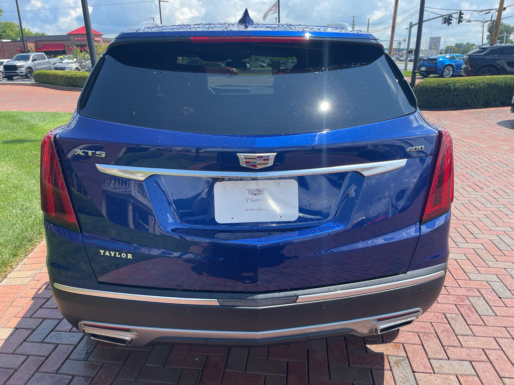 Used 2025 Cadillac XT5 Premium Luxury image 9