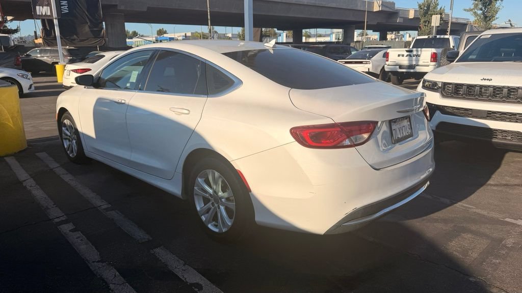 Used 2015 Chrysler 200 Limited w/ Convenience Group FWD image 3