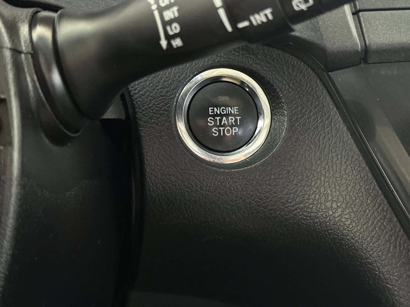 Used 2017 Toyota Sienna SE Premium FWD image 24