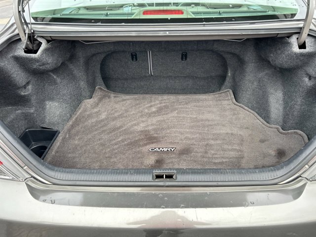 Used 2005 Toyota Camry XLE w/ VSC & Side Airbag Pkg FWD image 7