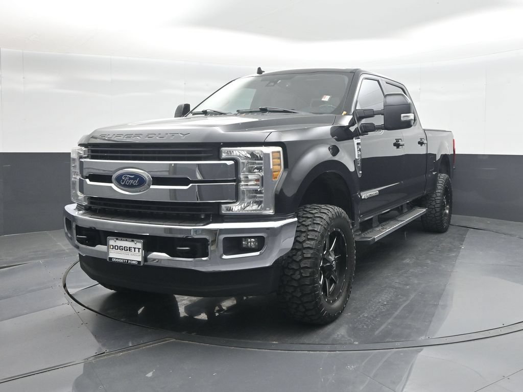 Used 2019 Ford F250 Lariat w/ Lariat Ultimate Package AWD/4WD image 32