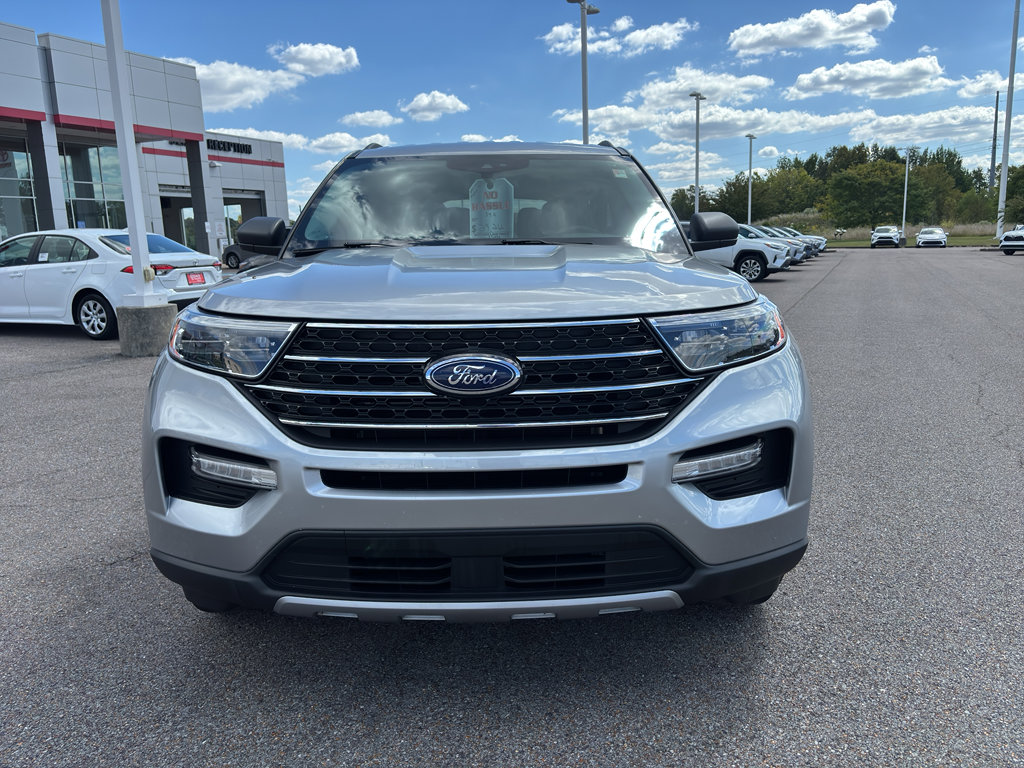 Used 2021 Ford Explorer XLT w/ Equipment Group 202A image 8