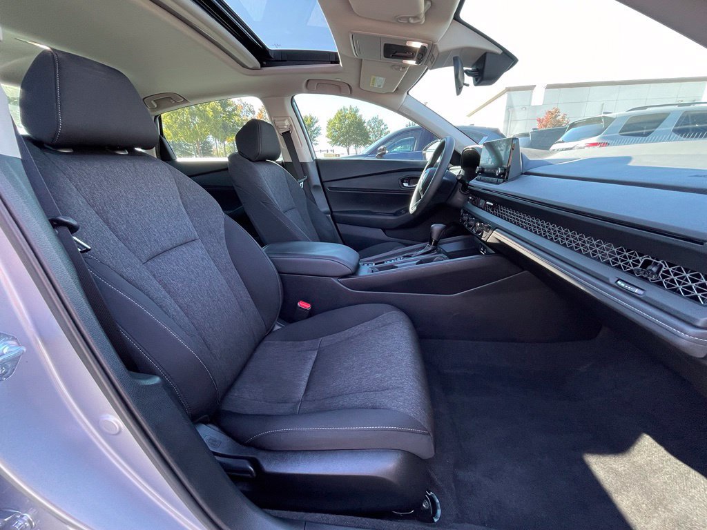 Certified 2024 Honda Accord EX image 32